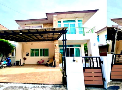 Houses for sale Kasetsart University Si Racha Campus : Beautiful detached house in a great location, Country Home Lake & Park Village, Sriracha.