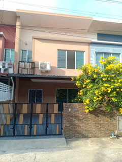 ทาวน์โฮม2ชั้น ตกแต่งรีโนเวทใหม่ ทำเลดี หมู่บ้าน ไอ-ดีไซน์ วงแหวน-ลำลูกกา คลอง 5  ซอยลำลูกกา 97 ถนนลำลูกกา บึงคำพร้อย ปทุมธานี แต่งพร้อมอยู่