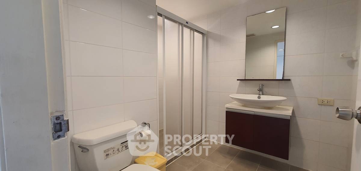 picture 3-BR 140 Sqm At Royal Castle Sukhumvit Near BTS Phrom Phong (ID 886656) - 15/19