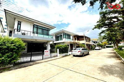 บ้านแฝด มหาวิทยาลัยศิลปากร เมืองทองธานี : ขายบ้านแฝด 2 ชั้น 42 ตร.ว. หมู่บ้านเปี่ยมสุข แจ้งวัฒนะ 23 ปากเกร็ด นนทบุรี ใกล้รถไฟฟ้าสายสีชมพู
