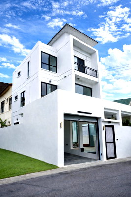 เช่าบ้านเดี่ยว ถนนประดิษฐ์มนูธรรม : 🏡✨ ให้เช่าบ้านเดี่ยว 3 ชั้น — ใจกลาง Town in Town บ้านใหม่เอี่ยม ดีไซน์ Modern Built-in ครบทั้งหลัง พร้อมอยู่