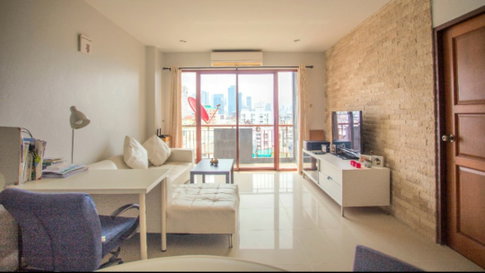 🏙️✨ FOR RENT: Klangkrung Resort Ratchada — SPACIOUS RESORT-STYLE LIVING IN THE HEART OF RATCHADA! 💰 Rental Price: 16,000 THB/month