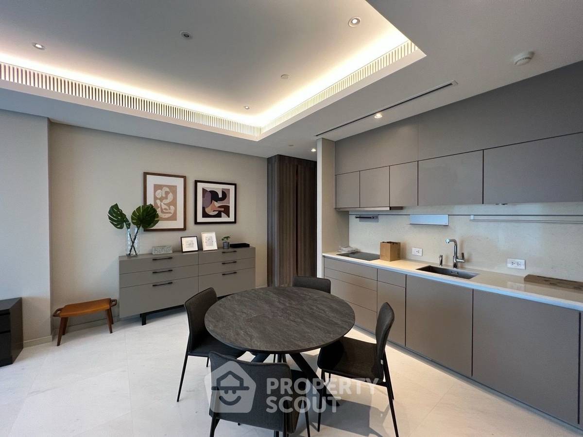 picture Spacious 2-BR 106 Sqm At Sindhorn Tonson, BTS Ratchadamri Area (ID 2011744) - 5/12