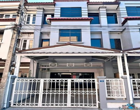 ให้เช่าทาวน์โฮม 3 ชั้น / ซอยรามอินทรา 34 / Renovate ใหม่ / แอร์ 3 เครื่อง / เฟอร์นิเจอร์บางส่วน / อยู่อาศัย หรือ Home Office