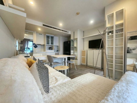 🏙️ ให้เช่า! คอนโดแต่งใหม่ สวยพร้อมอยู่ ใกล้ BTS ช่องนนทรี เพียง 400 เมตร Collezio Sathorn–Pipat (คอลเลซซิโอ สาทร-พิพัฒน์)