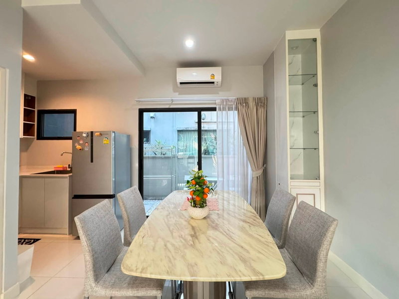 บ้านเดี่ยวให้เช่า : AB06074 - Baan Klang Muang Rama 9 - Krungthep Kreetha : MRT Rama9