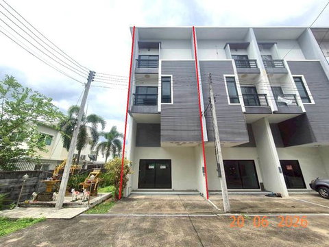 อาคารพาณิชย์ 23.3 ตร.วา ไฮบริด บิสซิเนส พาร์ค เมืองเชียงใหม่ เชียงใหม่ 2.7M