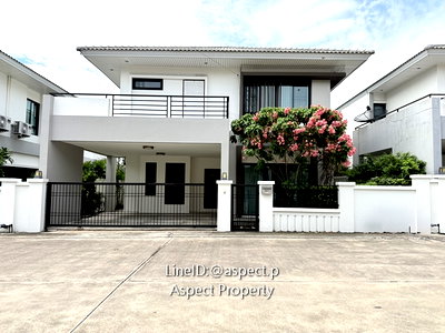 Houses for rent Chonburi : The Complete 3 Bed 3 bath 40,000 