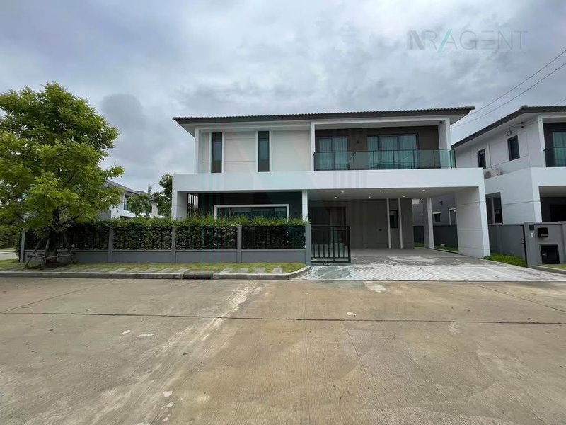 Houses for sale : For Sell House CENTRO VIBHAVADI 2-story 4 bedroom 5 bathroom