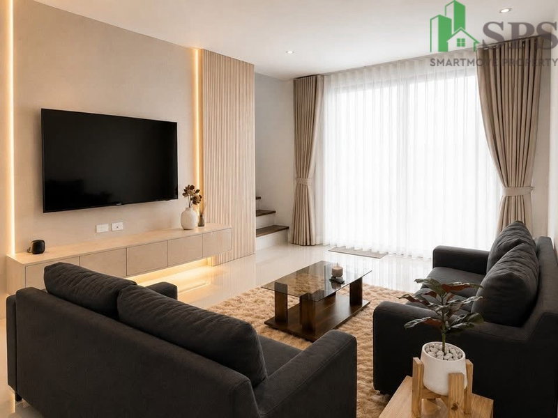ทาวน์โฮมให้เช่า : ให้เช่าทาวน์โฮม 4 ห้องนอน พร้อมเฟอร์ใหม่ | Pleno สุขุมวิท–บางนา 4 | ใกล้ Mega Bangna เพียง 5 นาที (SPSMG117)