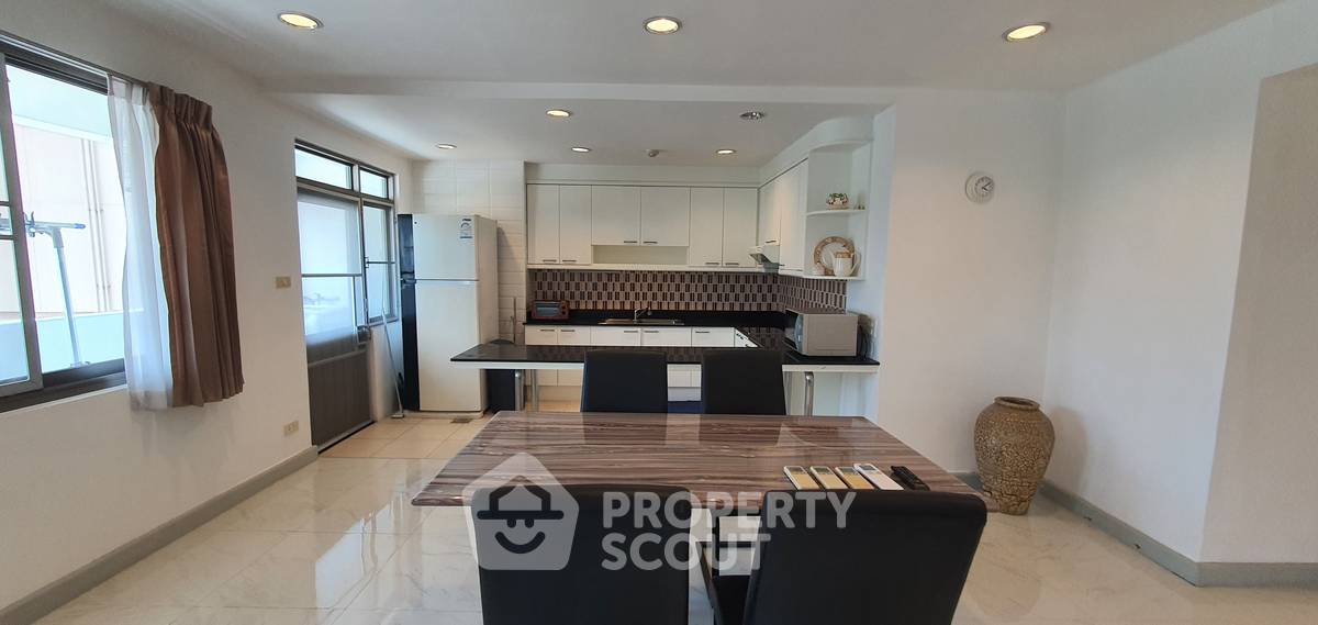 picture 3-BR 140 Sqm At Royal Castle Sukhumvit Near BTS Phrom Phong (ID 886656) - 6/19