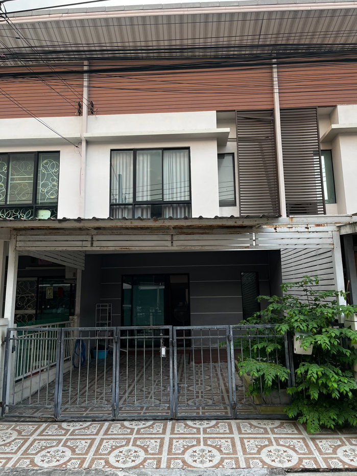 รูป ขายทาวน์โฮม 2 ชั้น โครงการ Modi Villa 1.9 ลบ. ทำเลศักยภาพ ใกล้รถไฟฟ้าสายสีม่วง - รูปที่ 1/12