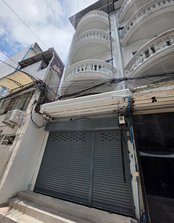 รูป ให้เช่าอาคารพาณิชย์ 4 ชั้น ทำเลดี ห้วยขวาง-ประชาราษฎร์บำเพ็ญ - รูปที่ 1/5