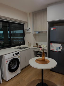 🌿 Baan Yupayong Condo | Spacious 1-Bedroom Unit