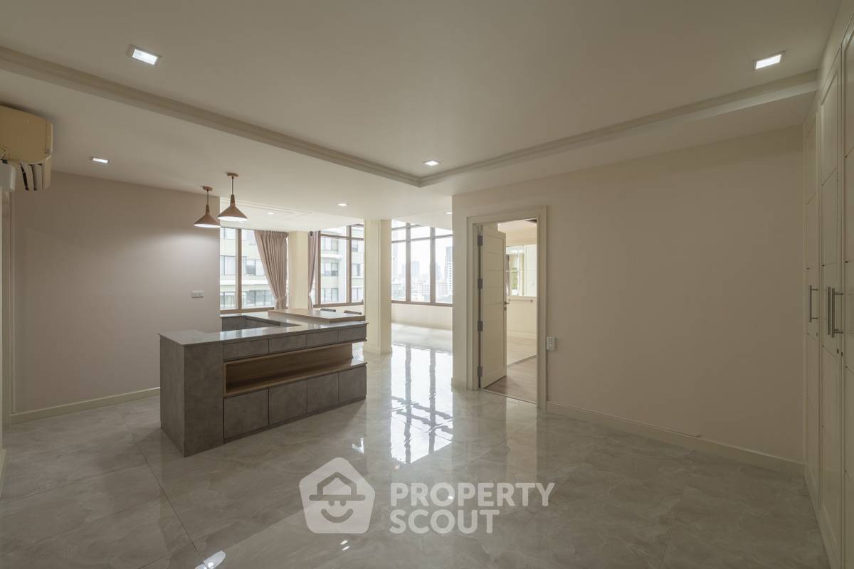 รูป คอนโด 2 ห้องนอน โครงการ The Emporio Place ใกล้ BTS พร้อมพงษ์ (ID 2455279) - รูปที่ 3/29