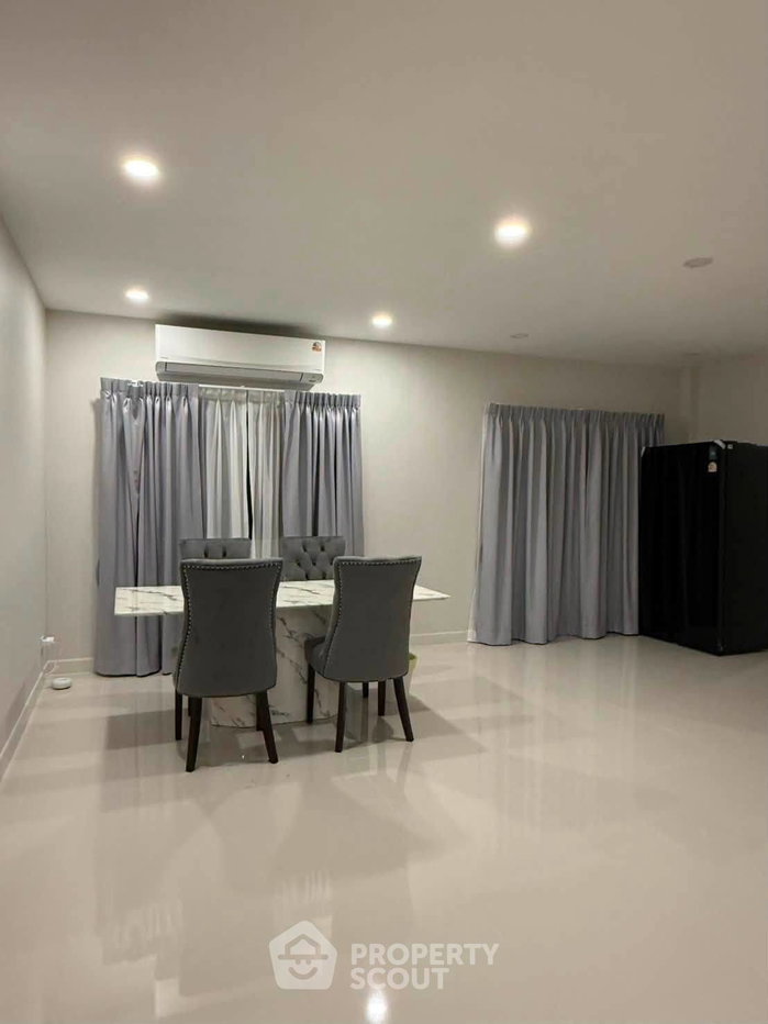 รูป บ้าน 4 ห้องนอน Centro Rama 9-Krungthep Kreetha ลาดกระบัง (ID 3156324) - รูปที่ 5/8