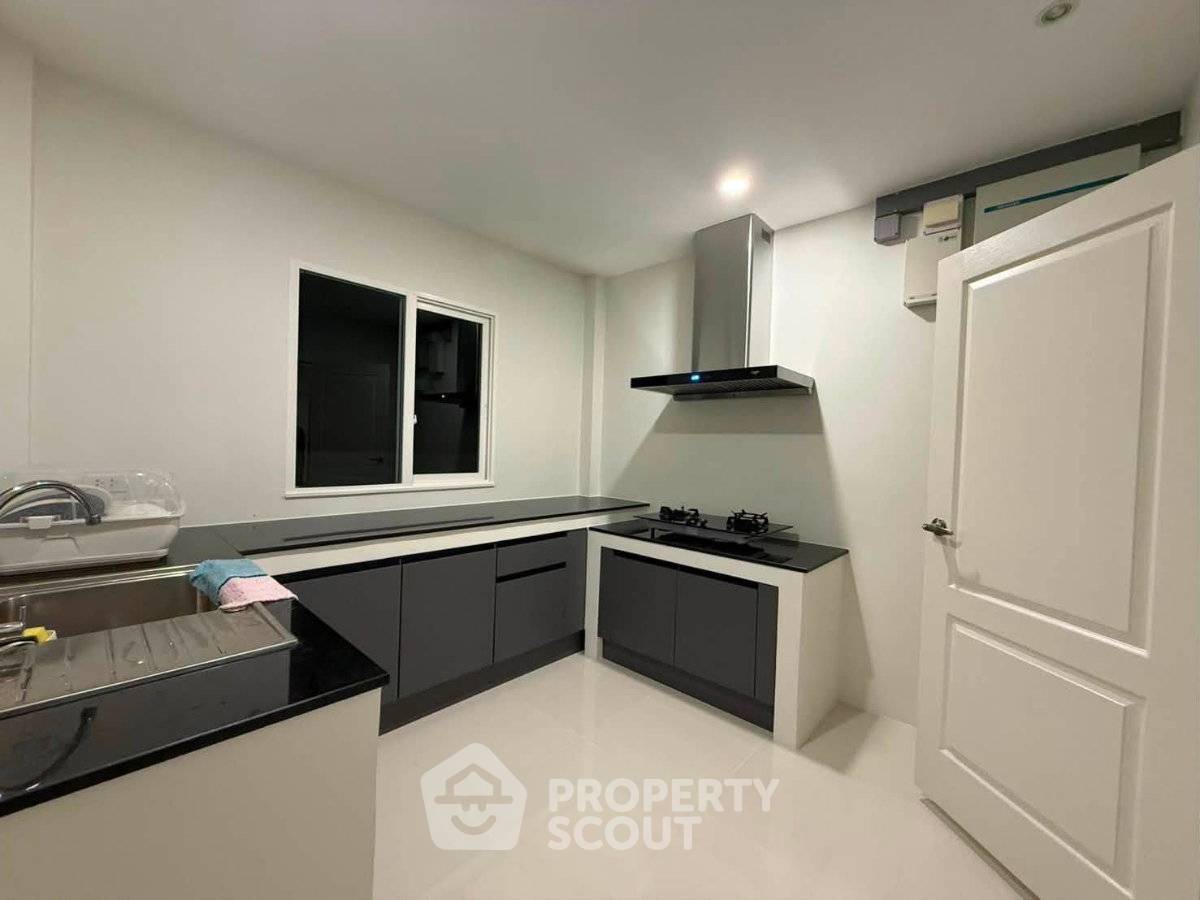 รูป บ้าน 4 ห้องนอน Centro Rama 9-Krungthep Kreetha ลาดกระบัง (ID 3156324) - รูปที่ 8/8