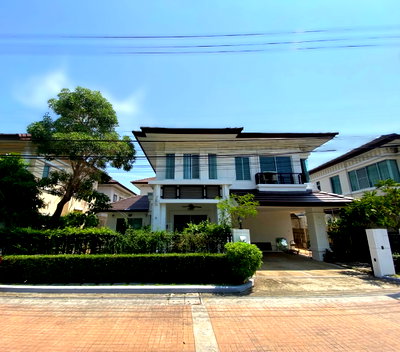 บ้านเดี่ยวให้เช่า : ให้เช่า บ้านเดี่ยวโครงการ เดอะเซนโทร สุขุมวิท113 GH621