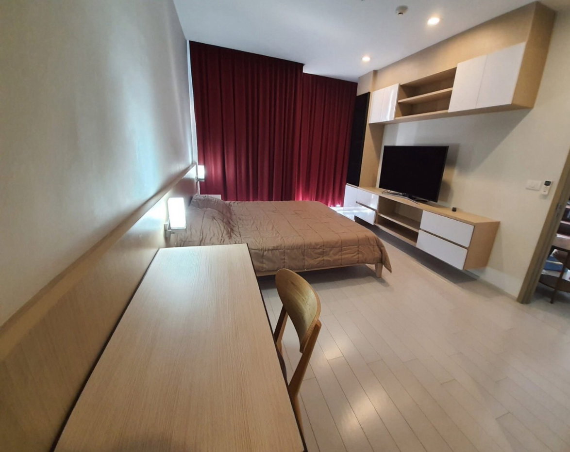picture Noble                          Ploenchit  - 8/15