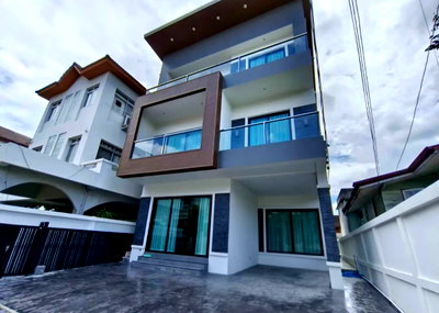 เช่าบ้านเดี่ยว กรุงเทพมหานคร :  ให้เช่าบ้านเดี่ยว 3 ชั้น สุขุมวิท 65 (เอกมัย)