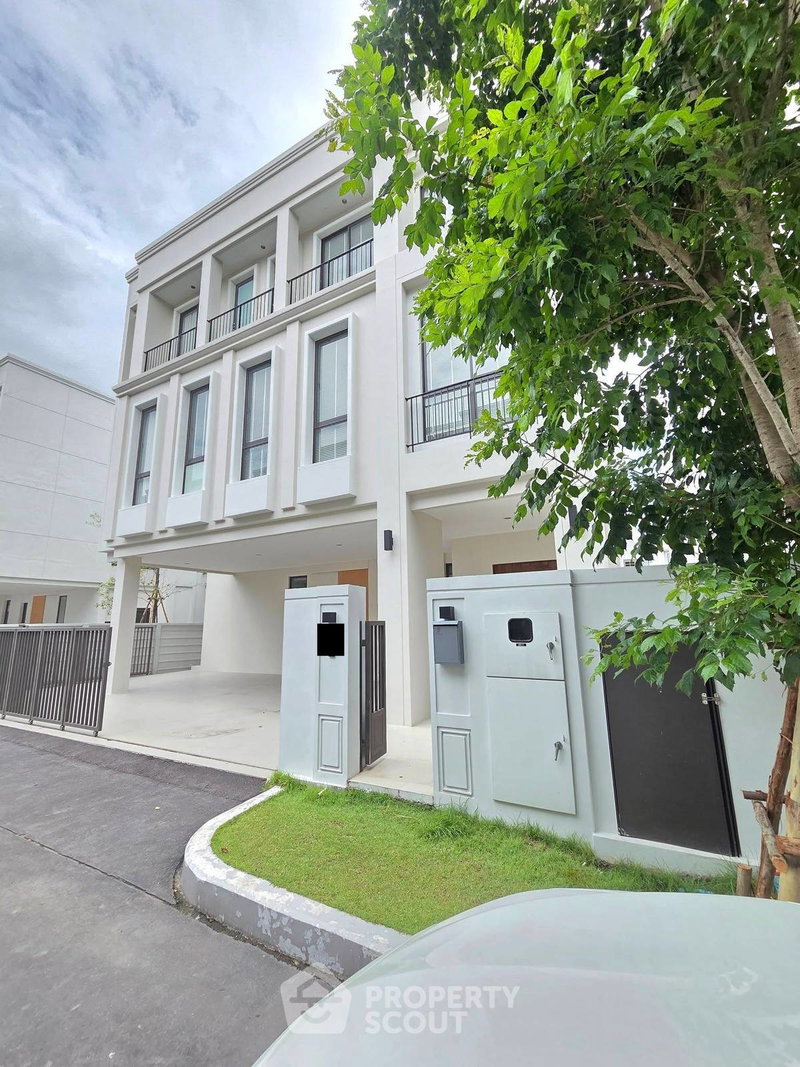 Houses for rent : 5-Bedroom House For Rent, AERIE Srinakarin–Krungthep Kreetha (ID 3155733)