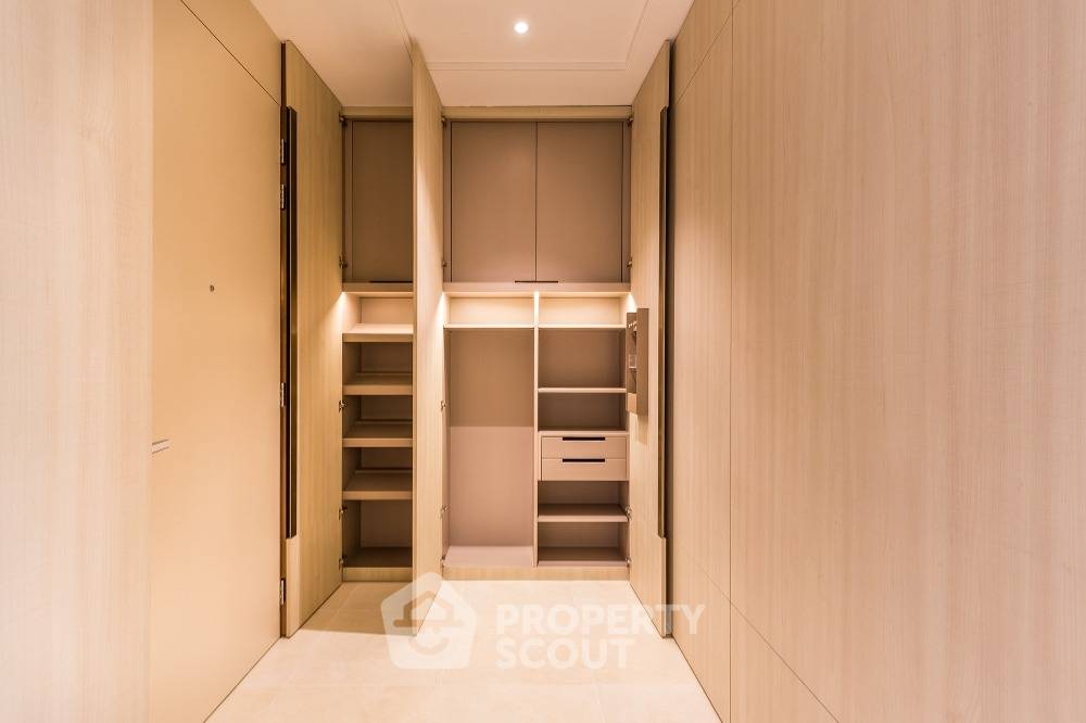 picture 2-BR 126 Sqm Condo At Baan Sindhorn, 400m to BTS Ratchadamri (ID 1864134) - 41/48