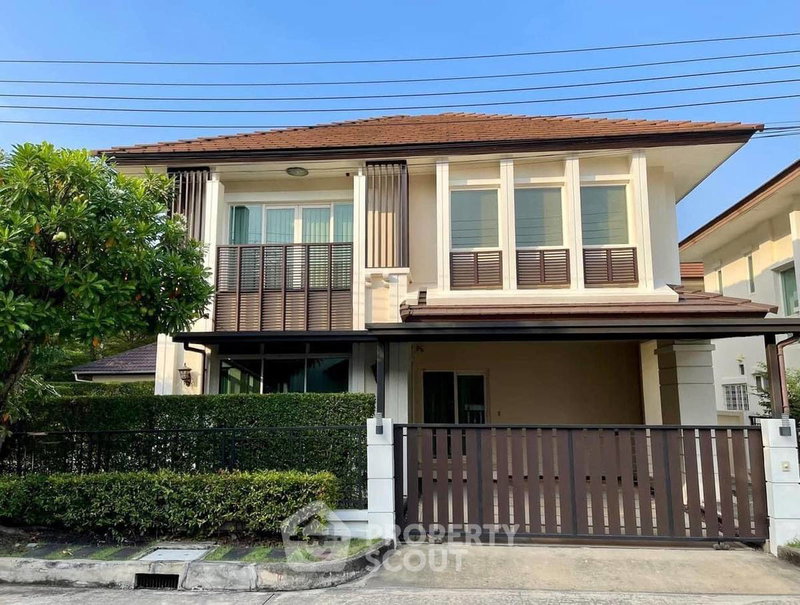 Houses for sale : Spacious 3-BR 240 Sqm House At Centro Onnut-Suvarnabhumi (ID 1512162)