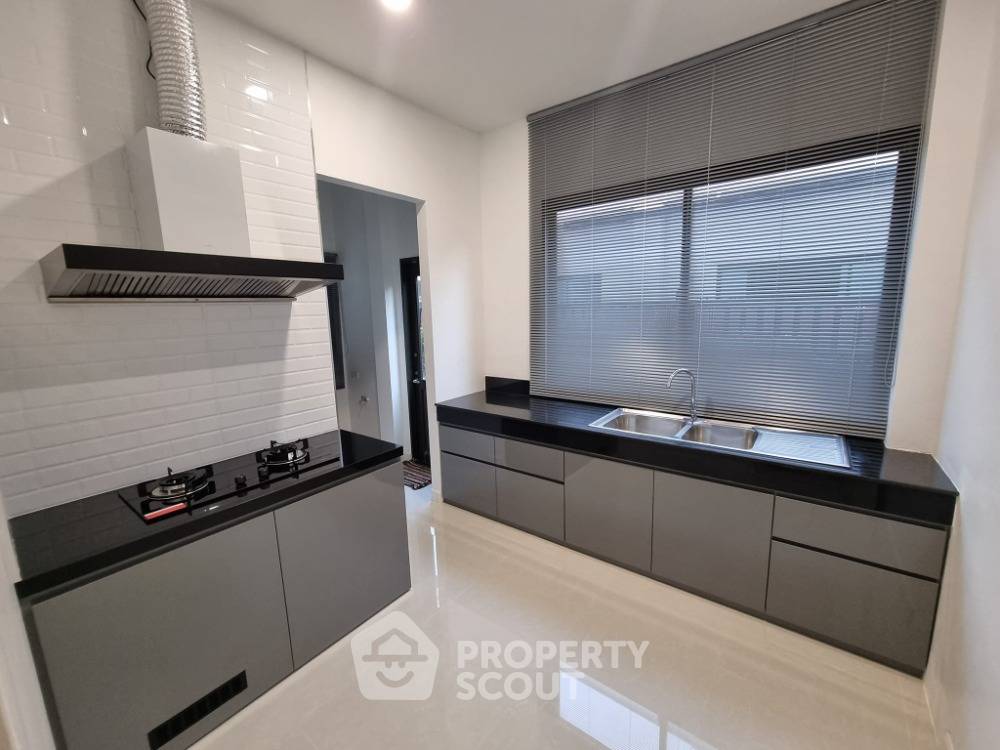 รูป บ้าน 6 ห้องนอน ขนาด 650 ตร.ม. ที่ Perfect Masterpiece Sukhumvit 77 (ID 1710000) - รูปที่ 13/29