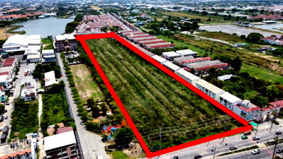Land for sale Bang Kruai - Sai Noi Road : Large plot of land for sale in a prime location in the heart of Bang Bua Thong, 23 rai, directly on the main road! (N.2263)