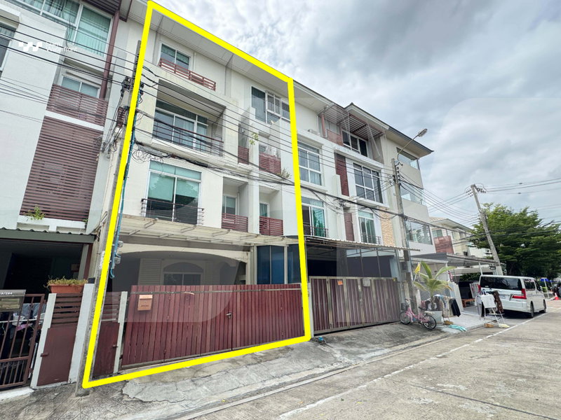 Townhouses for sale : 🔥For Sale, 4-Storey Townhome🔥 Thanapat Haus Sathorn - Narathiwas 24.7 sq.wa 6 Bedrooms / 4 Bathrooms, Great Location, Soi Nonsi 20