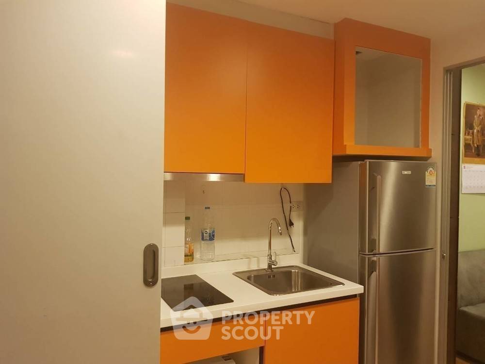 picture 20th-Floor 2-BR Centric Ratchada-Suthisan By MRT Sutthisan (ID 382531) - 1/15