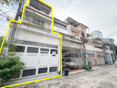 🔥ขายด่วน ทาวน์โฮม4ชั้น ซ.สาทร9🔥 3ห้องนอน/3ห้องน้ำ 19ตร.วา พื้นที่ใช้สอยเยอะ ตกแต่งพร้อมอยู่ ทำเลดี หลังตึกEmpire Place