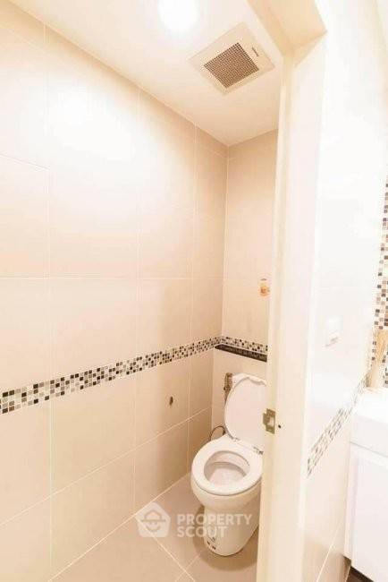 picture 20th-Floor 2-BR Centric Ratchada-Suthisan By MRT Sutthisan (ID 382531) - 3/15