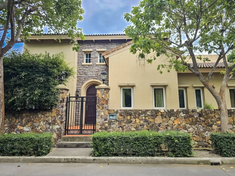 3 Bedroom Modern Loft Mediterranean Pool Villa for Rent Pattaya