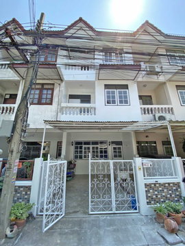3-storey townhome for rent, 19 sq.wah, Soi Charan Sanitwong 23/1. 3BR, 2BA, 1 parking. <100m to main road. Quiet cul-de-sac, ideal for living.