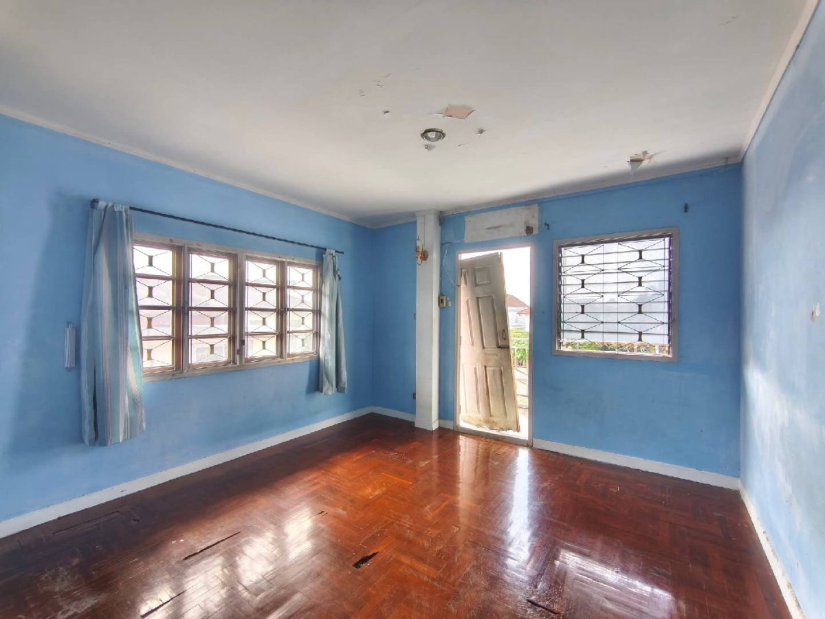 รูป 🔥 บ้านเดี่ยวหลังใหญ่ พุทธมณฑลสาย 2 – บางแค เหลือเพียง 4.29 ล้านบาท! 🏡 - รูปที่ 30/41
