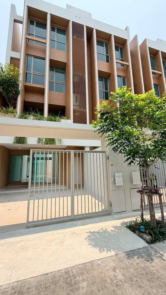 Townhouses for sale : 🔥 For Sale✅ Mayfield Pinklao |Near MRT Bang Yi Khan