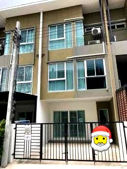 เช่าทาวน์โฮม เขตมีนบุรี : 🏡✨ ให้เช่า ทาวน์โฮม 3 ชั้น โครงการ Bless Town รามอินทรา 127 3 ห้องนอน 3 ห้องน้ำ ใกล้รถไฟฟ้าสายสีชมพู เดินทางสะดวก เข้า-ออกได้หลายเส้นทาง