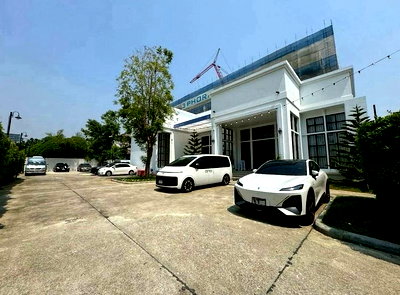 ที่ดิน วิทยาลัยเซาธ์อีสท์บางกอก : LTH15971 - Building & Land for Sale Bearing | Income Property with Tenant | BTS Bearing | 60 MB | อาคารและที่ดินขาย แบริ่ง