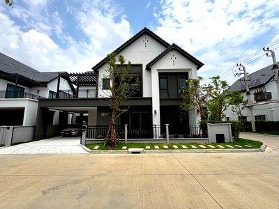 Houses for rent Samut Prakarn : For Rent | CENTRO Bangna ✨ Corner Detached House in a Private Zone, Near Mega Bangna