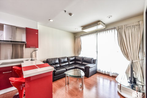 Fully Built-in Spacious Unit,The Address Siam near BTS Ratchathewi 