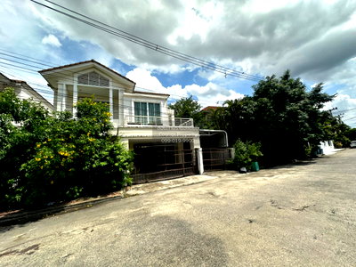 Houses for sale Lam Luk Ka : For Sale House , Baan Burirom Rangsit Klong 4 , Lat Sawai , Lam Luk Ka , Pathum Thani , CX-166890 ✅ Live chat with us ADD LINE @connexproperty ✅