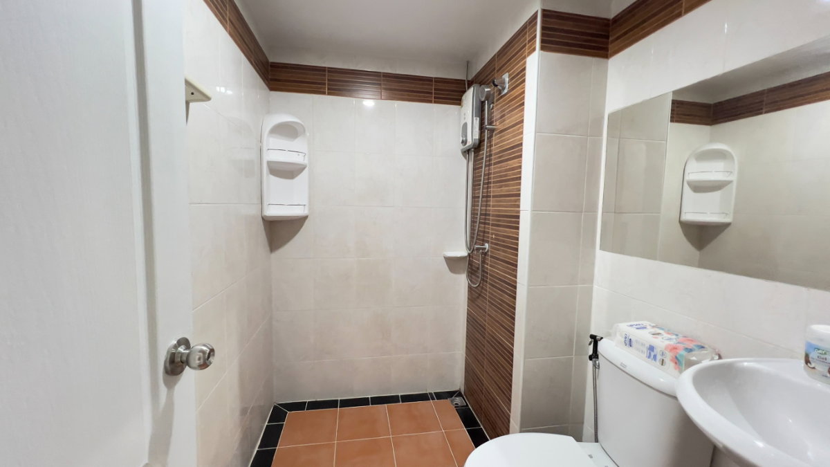 รูป ขายคอนโด Regent Home 2 ซ.พหลโยธิน 67/1 รีโนเวทใหม่ พร้อมเข้าอยู่ ใกล้ BTS สายหยุด ราคาเพียง 1,249,900 บาท - รูปที่ 16/16