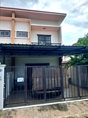 Townhouses for rent Chiang Mai : Townhouse Soi Srisukri 6, Mae Hia, Private Home, Well-Designed Layout with Functional Living Space