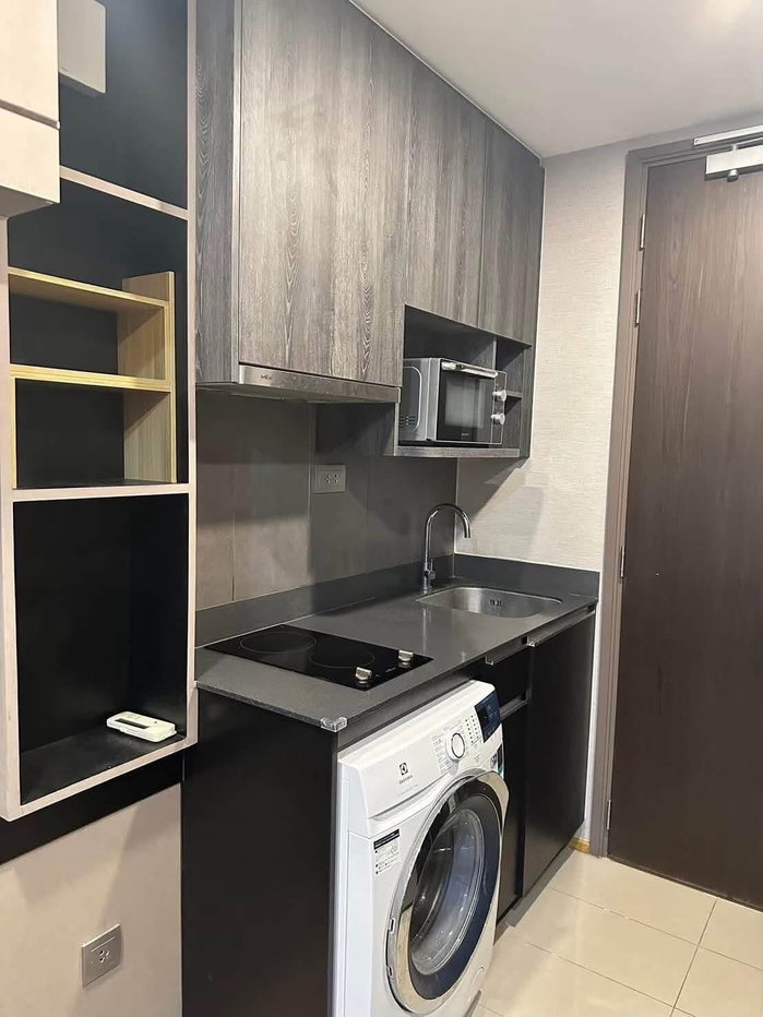 picture Ashton Chula -              Silom  - 6/13