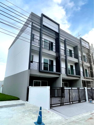 ทาวน์โฮม กรุงเทพมหานคร : 🔥 ขาย บ้านกลางเมือง สวนหลวง  Baan Klang Muang Suan Luang 🚗 ทำเลสวนหลวง ใกล้ถนนสายหลัก