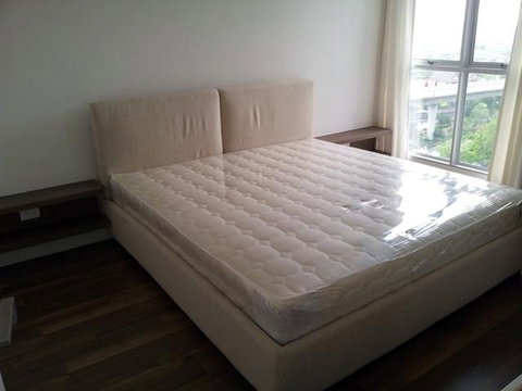 For rent The Room Sathorn-Taksin