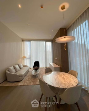 Spacious 1-BR 85 Sqm At SCOPE Langsuan, 200m To BTS Chit Lom (ID 1446414)