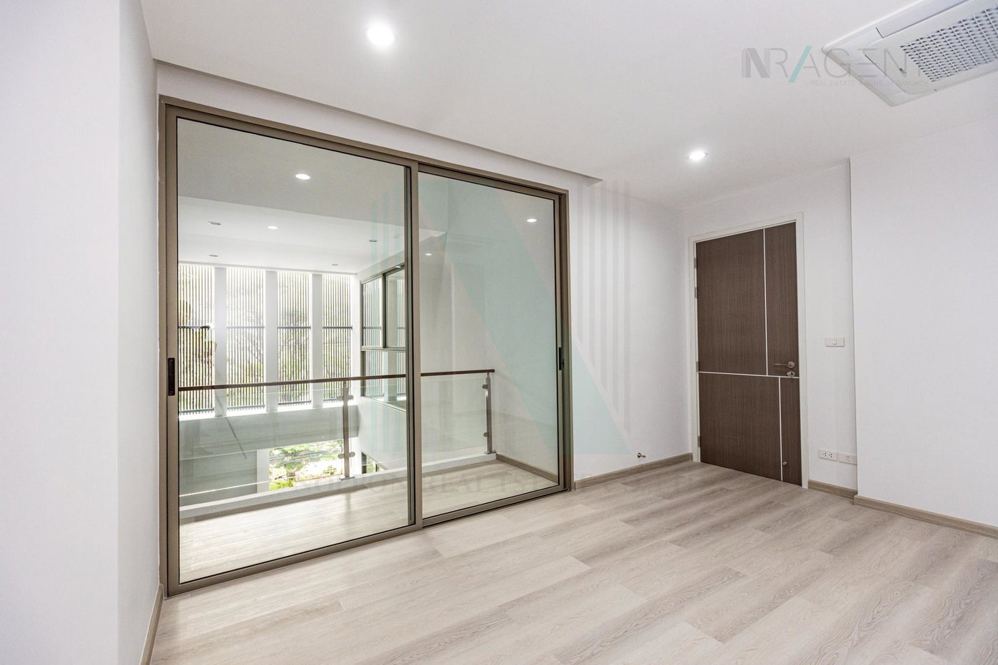 รูป 📌 ขายบ้านเดี่ยว โครงการ ซิมมิทรี เกษตร-นวมินทร์ 4 ชั้น 3 ห้องนอน 4 ห้องน้ำ - รูปที่ 8/8
