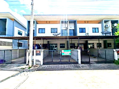 Townhouses for sale : TOWN HOUSE 18.4 Sq.w. Pluak Daeng Rayong for 1.5M